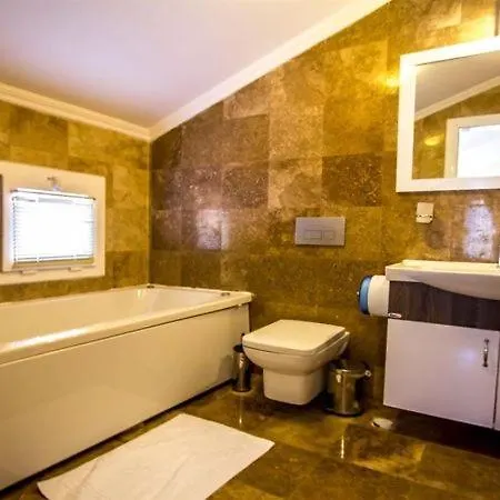 Grand Adil 1