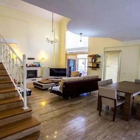 Villa Grand Adil 1 *