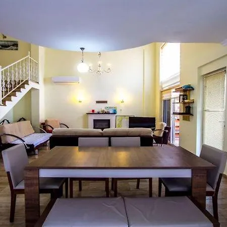 Villa Grand Adil 1 *